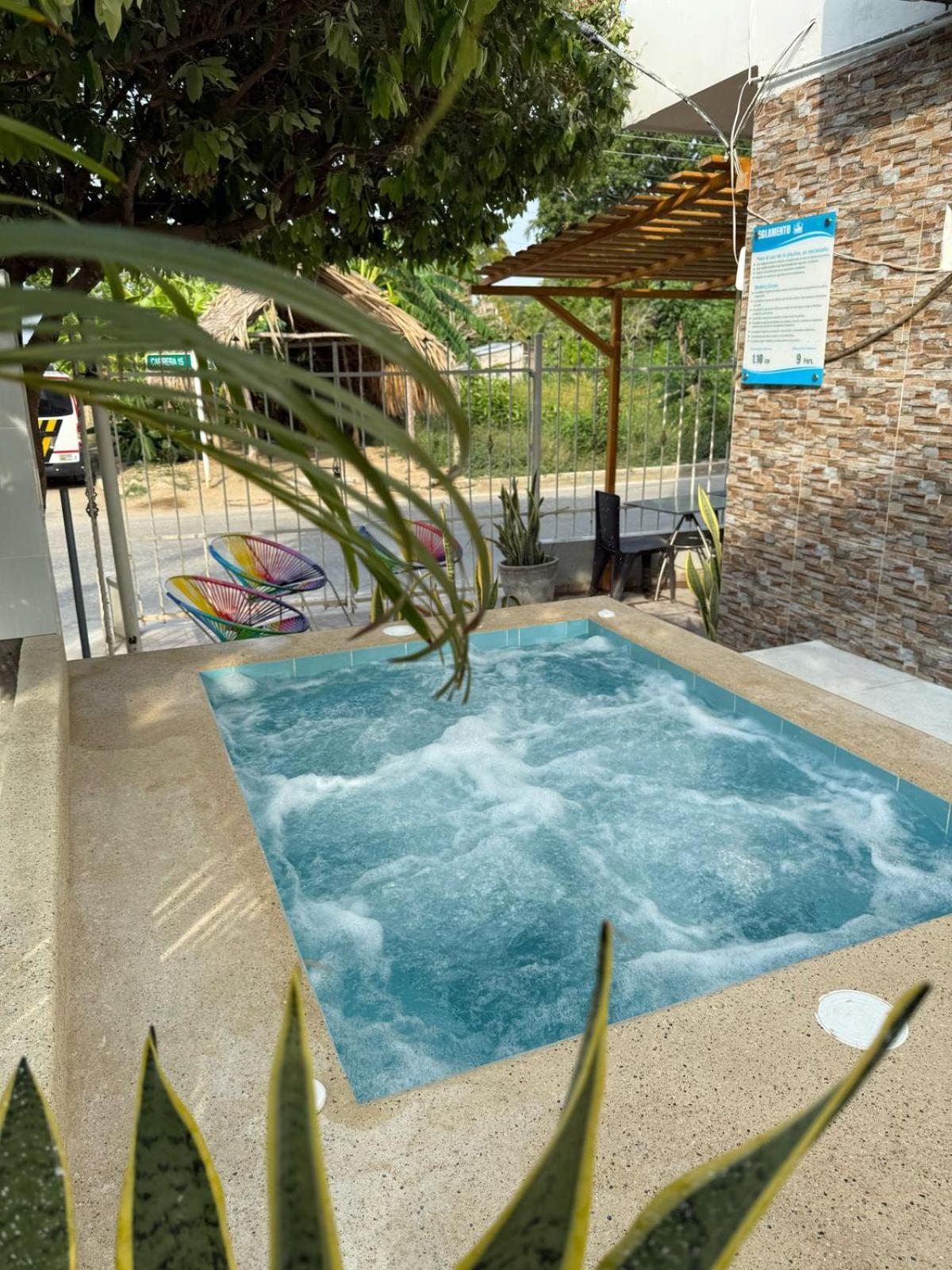 Apartahotel Eden Ковеньяс Экстерьер фото